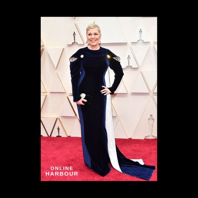 Olivia Colman at the Oscars 2020 Red Carpet